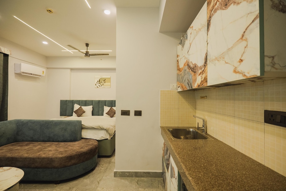 Paradise Inn Vibhuti Khand Gomti Nagar