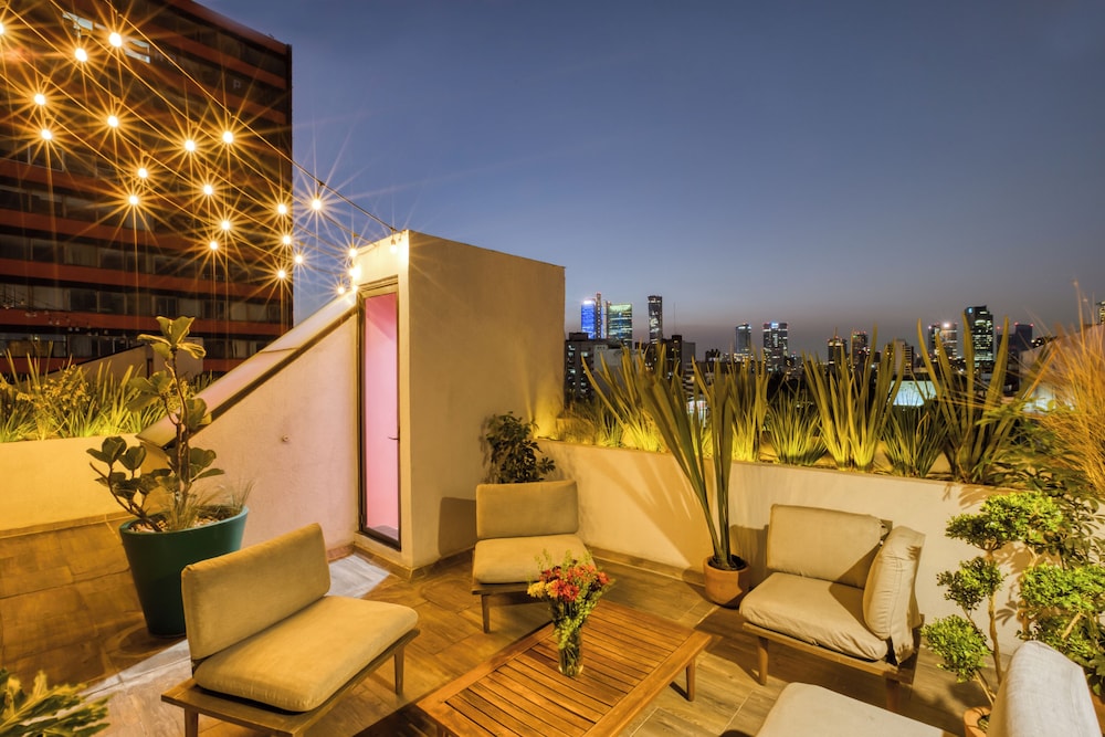 MEDELLIN 148 by Mr. W