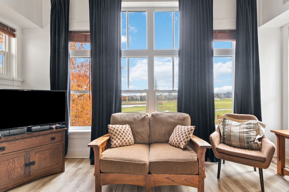 Rivergrass Condos