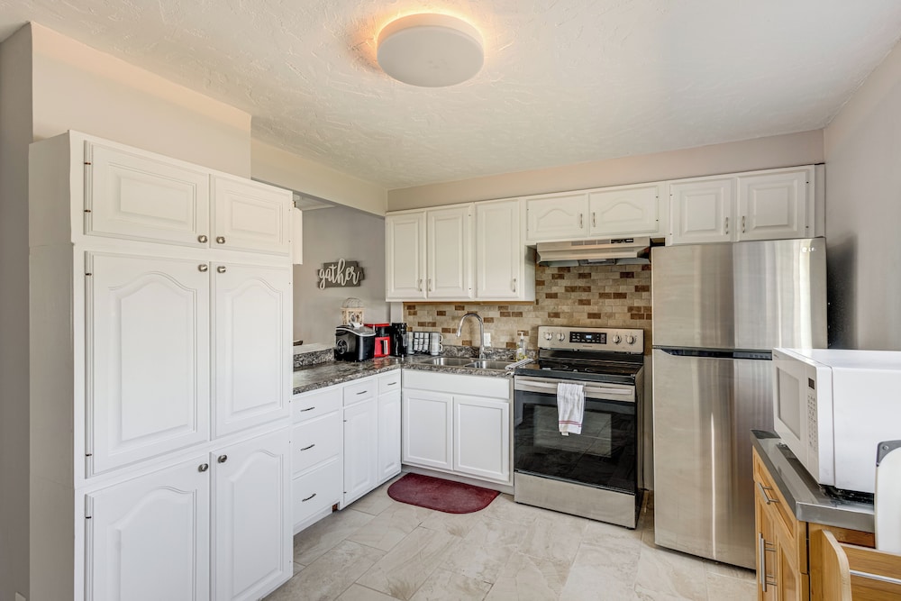 Quaint Home 16 Mi to Bear Lake: Fish, Hike & Golf!