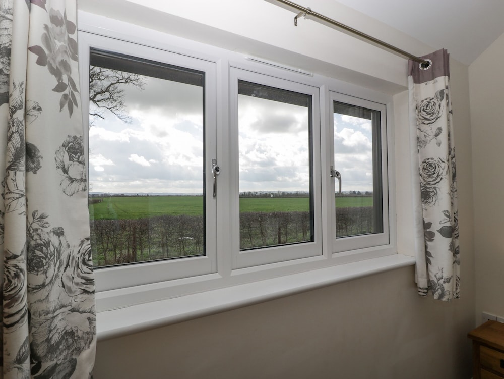 Yeovil Vacations - Rectory Farm Lodge - Property Image 5