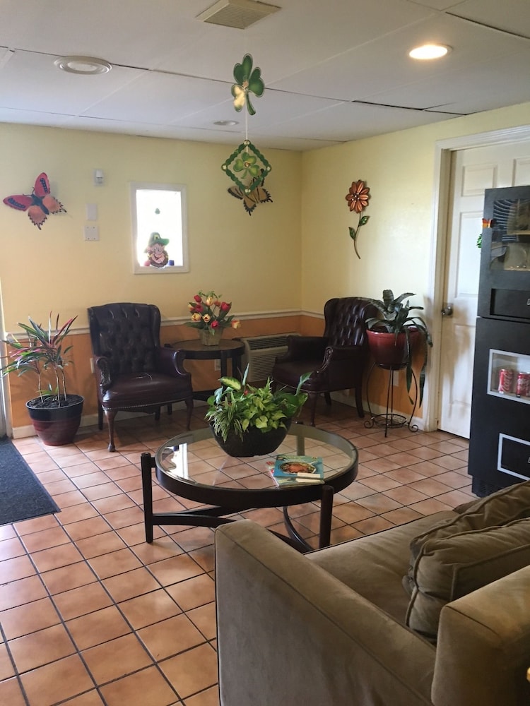 Regency Inn & Suites