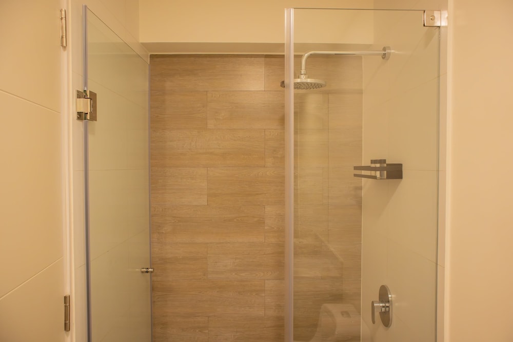 w Majestic 2BR w Balcony in Miraflores