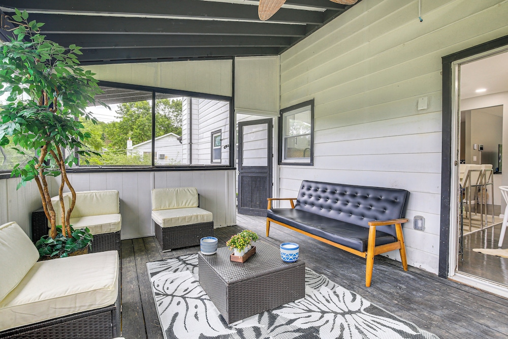 3 Mi to Main St: Modern New Paltz Home