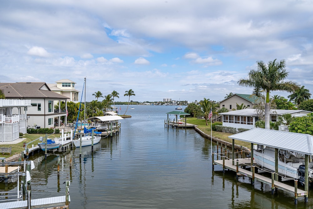 Magnificent New Build Private Pool Home On The North Tip Of Fort Myers Beach! 5 Bedroom Home by RedAwning view 3