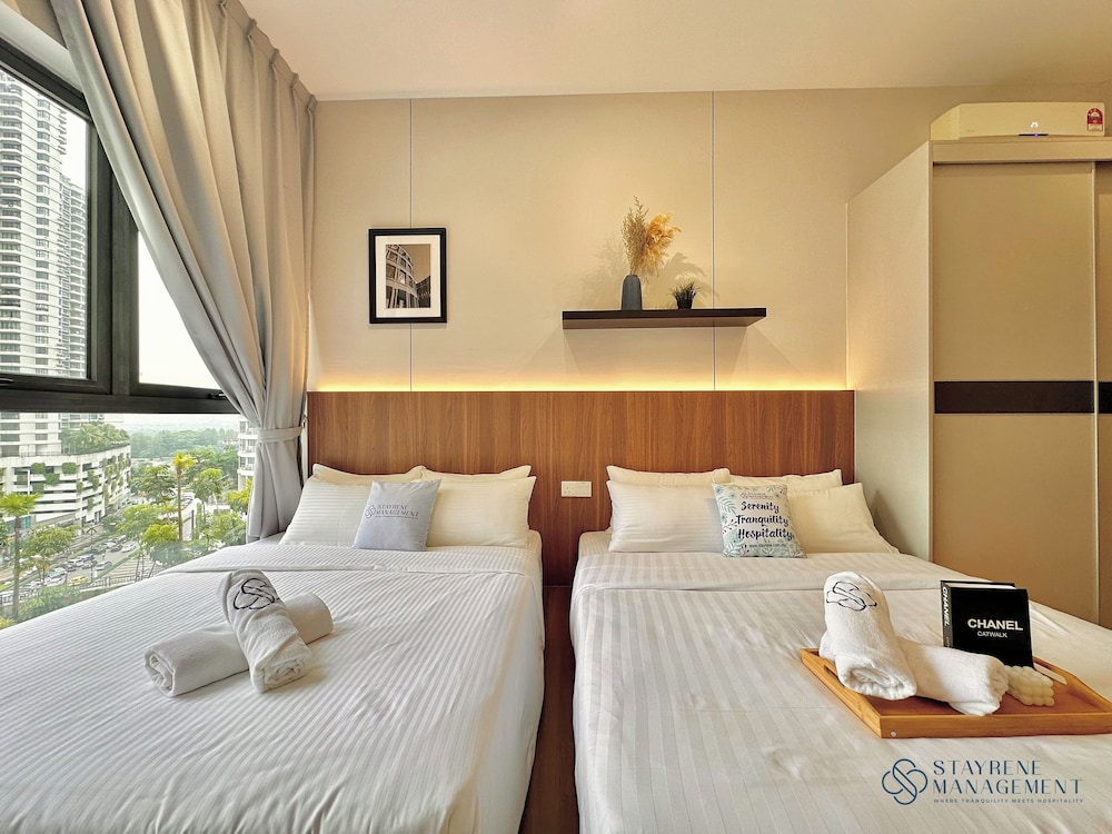 Country Garden Danga Bay Sea View Homestay by Stayrene