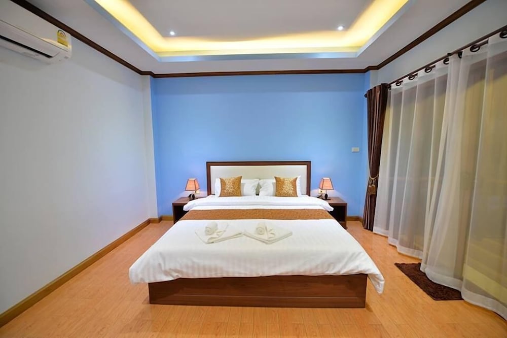 Dusit Phuphaya Resort