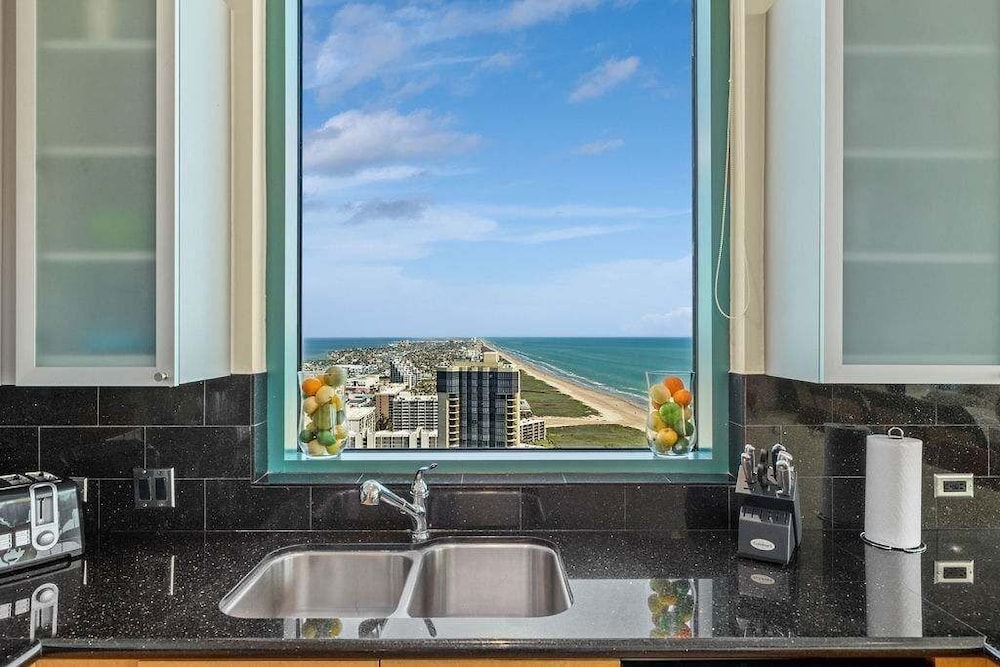 Penthouse Jr Unrivaled Luxury Insane Views 3 Bedroom Apts