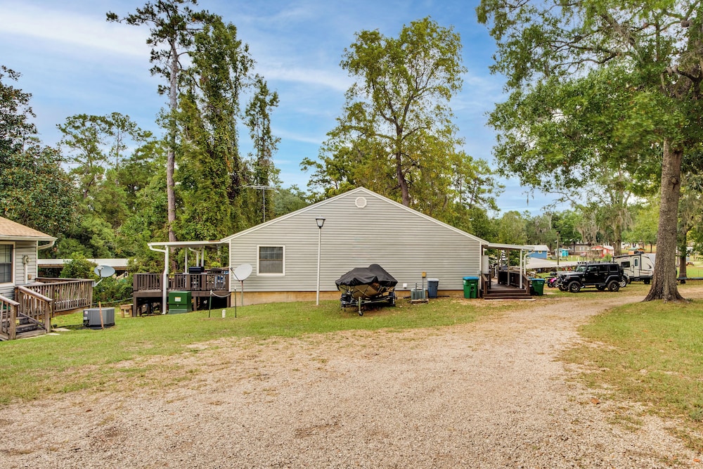 Lake Talquin Townhome at Whippoorwill Lodge!