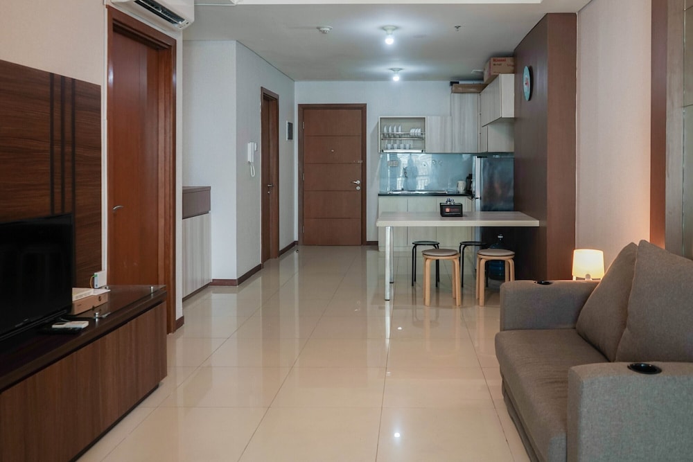 Sea View 2BR Apartment at Green Bay Condominium view 3