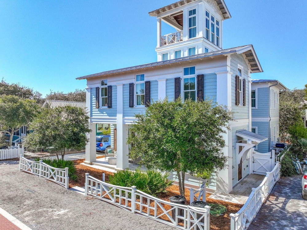 Sea La Vie Seaside Main House