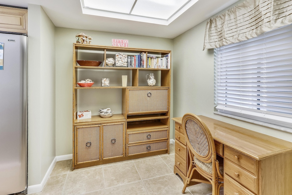 Land's End 4-304 Bay Front - Premier