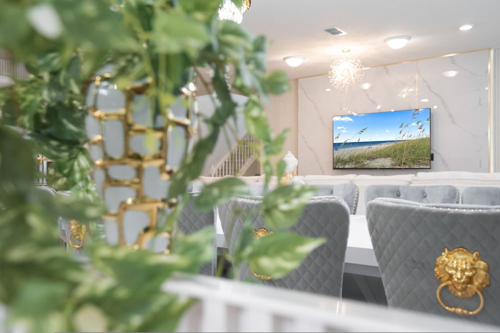 Brand NEW Luxury 10bedrooms At Windsor Island