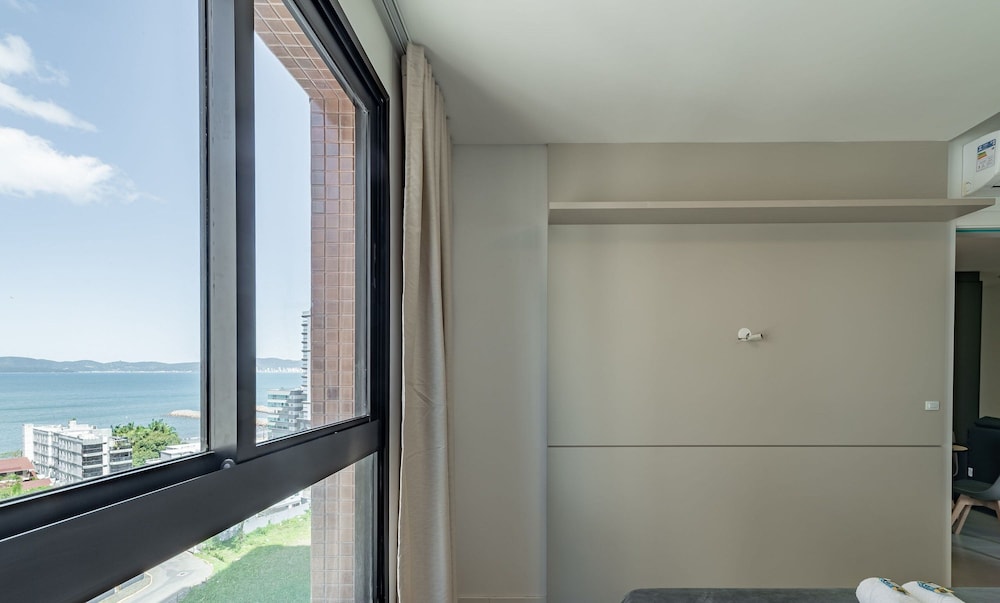 MHF II Apts Variados em Prédio com Vista para o Mar em Itapema