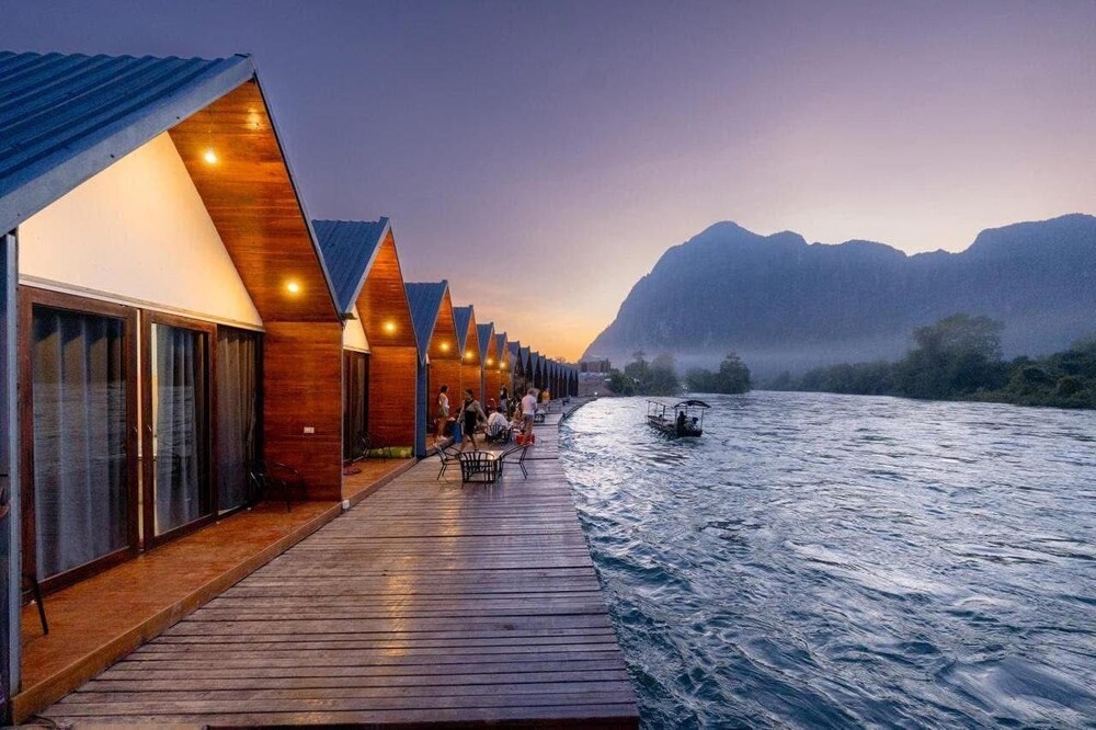 Heun Phea Meuang Feuang Riverside2
