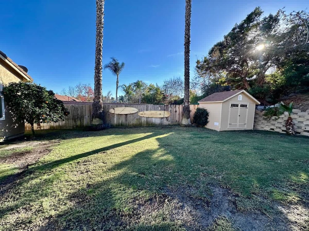 Crestview Oceanside Retreat With Yard Pets