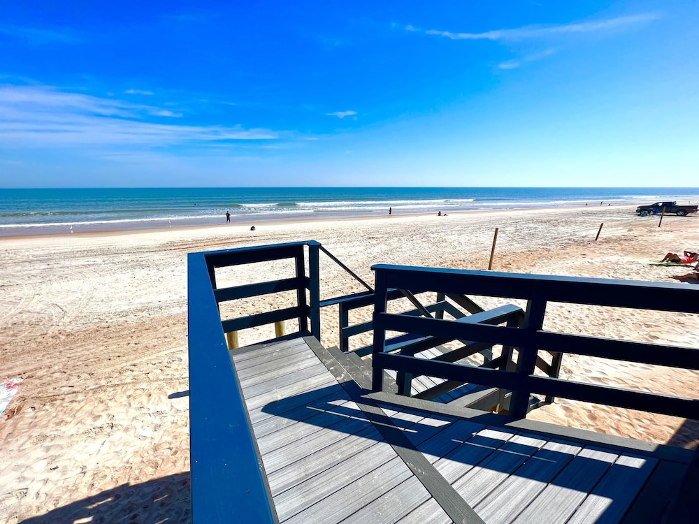 Absolute Beach - Sea View at Symphony Beach Club