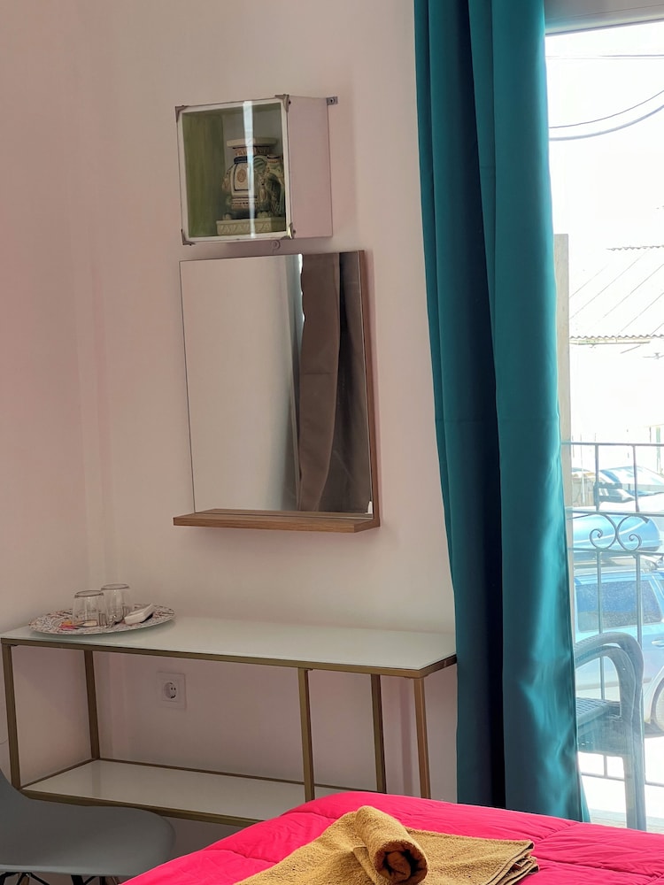 Avra Boutique