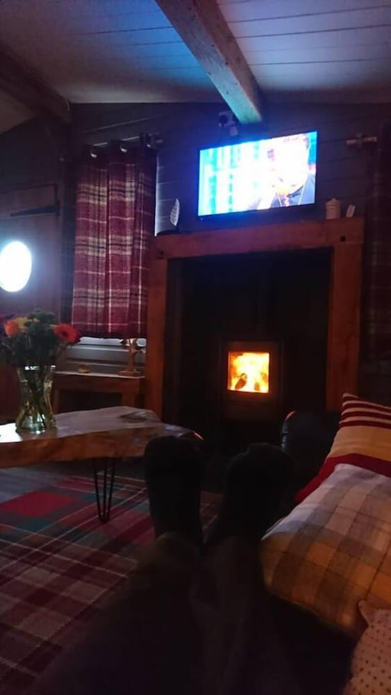 Sutton Coldfield Vacations - Charming 2-bed Cabin in Sutton Coldfield - Property Image 35