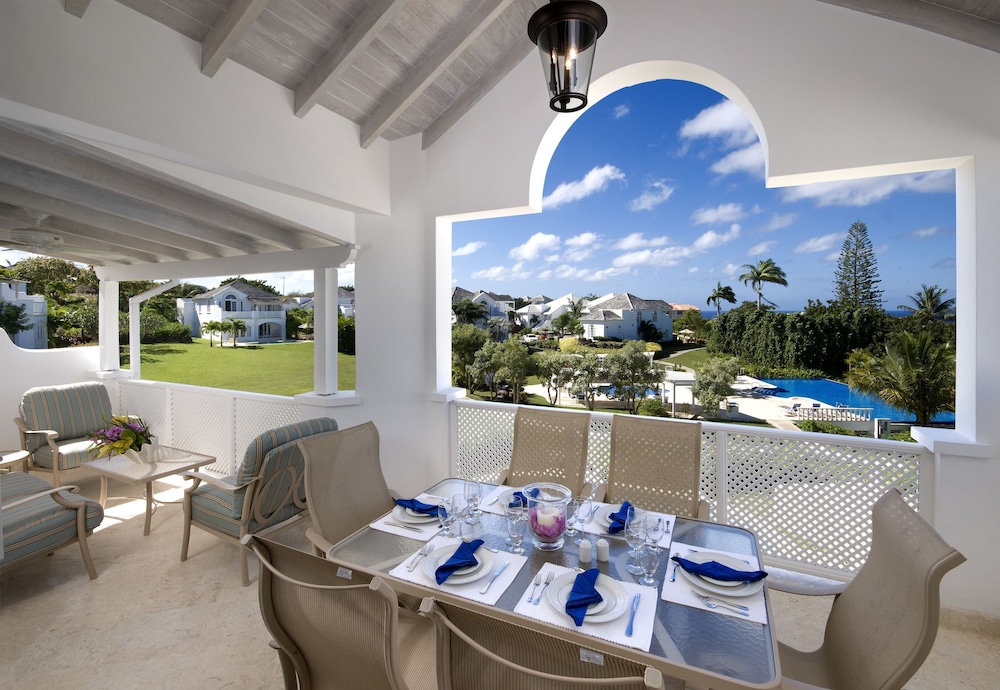Royal Villa by Island Villas