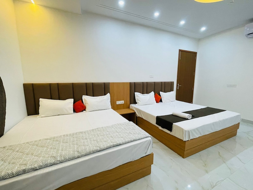 Hotel Pilgrim Near Golden Temple