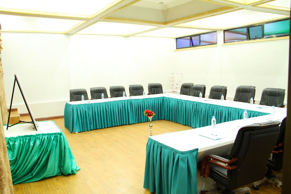 meeting & event spaces