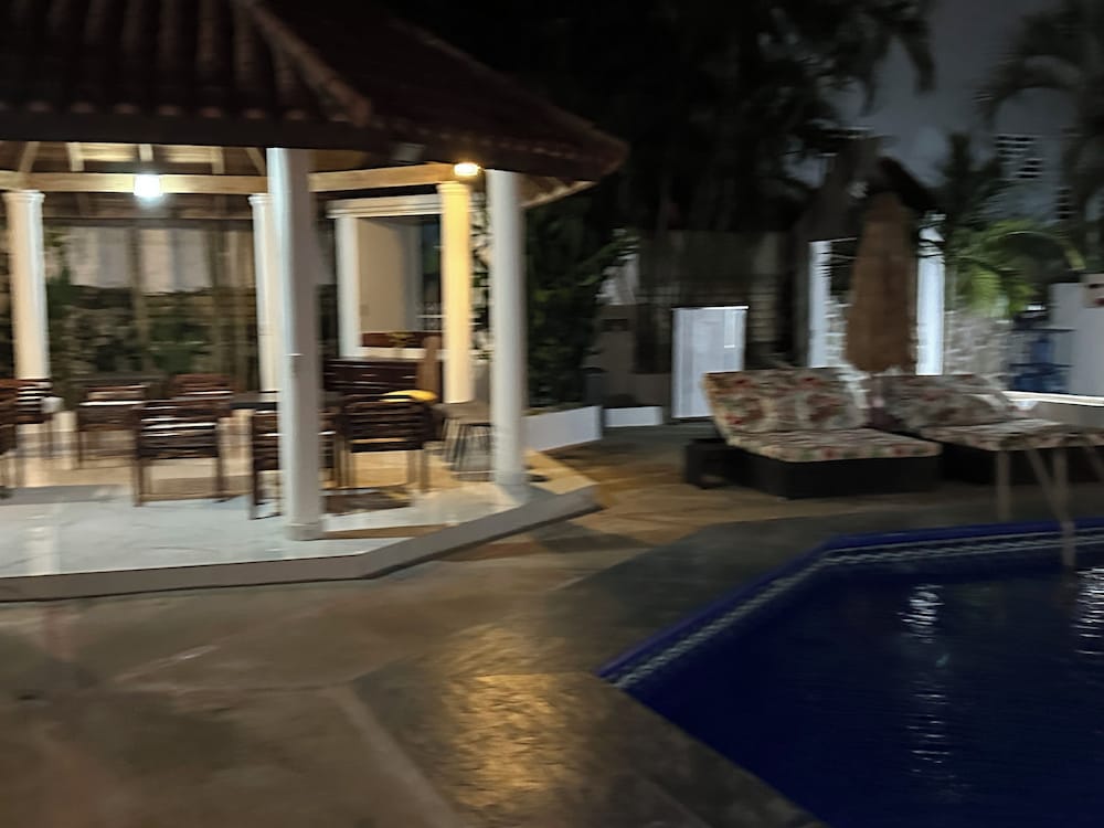 Onyx luxury rd