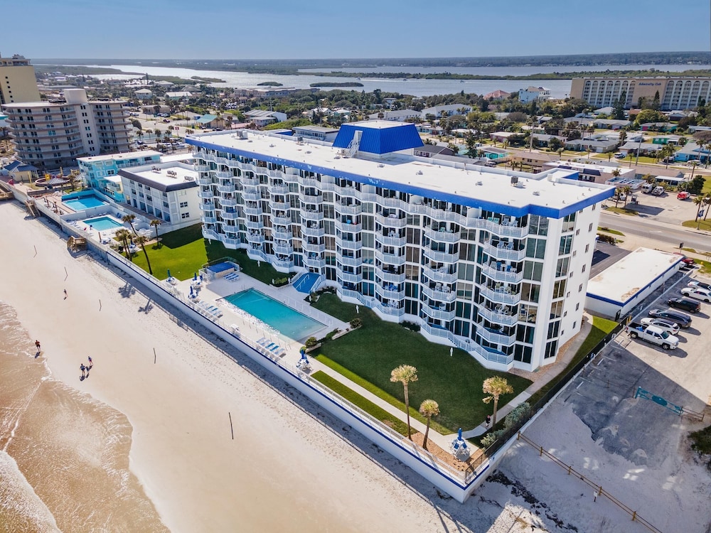 Surfside Club 503