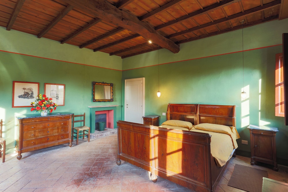 AGRITURISMO LE CORTI DELLA GUALDANA