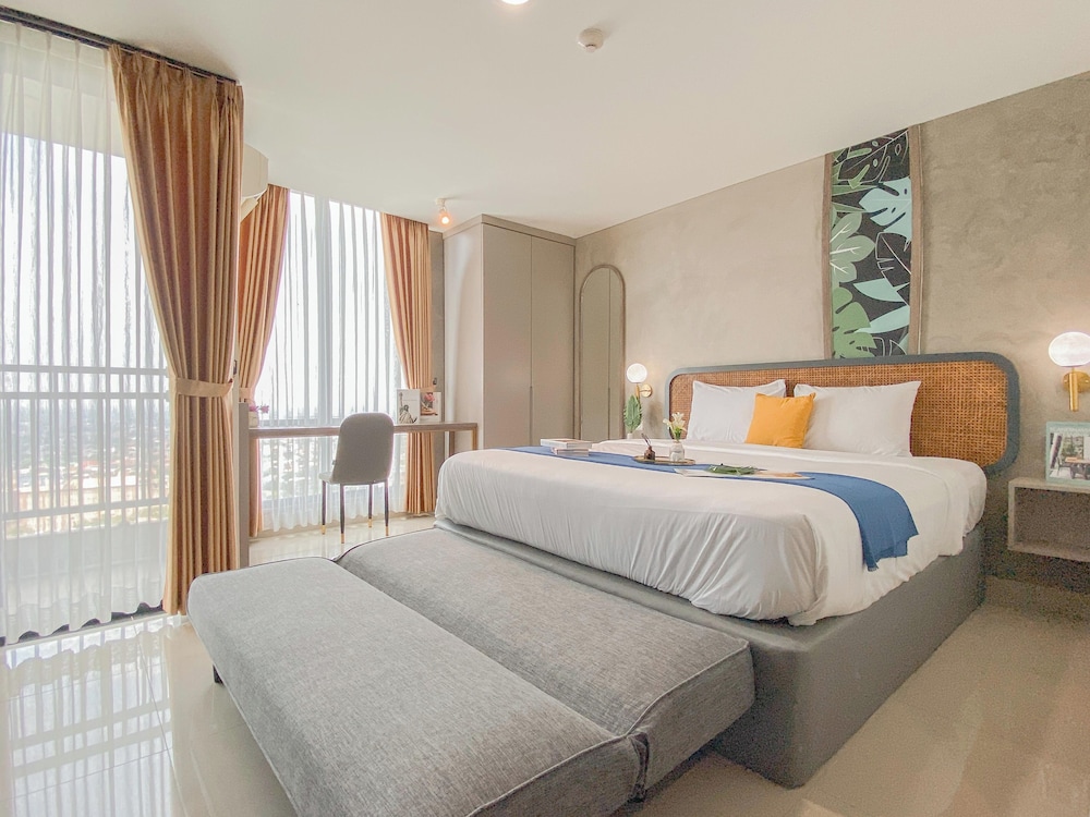 Modern Style Studio At Apartment Lrt City Bekasi