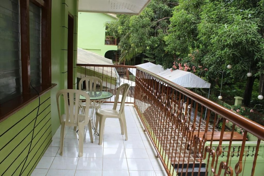 Coron Village Lodge