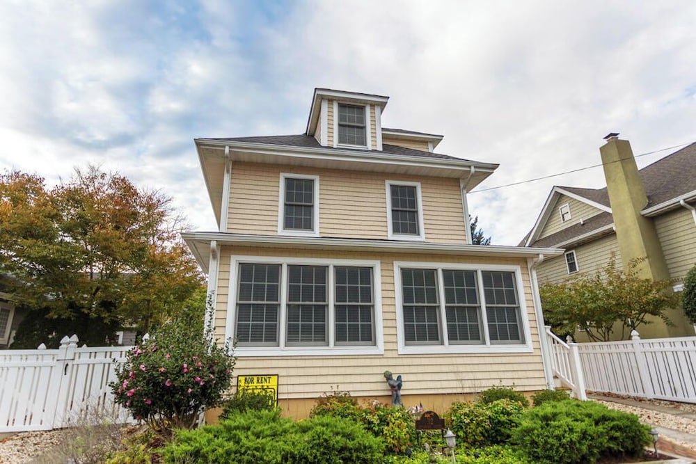 Delaware Avenue 32A