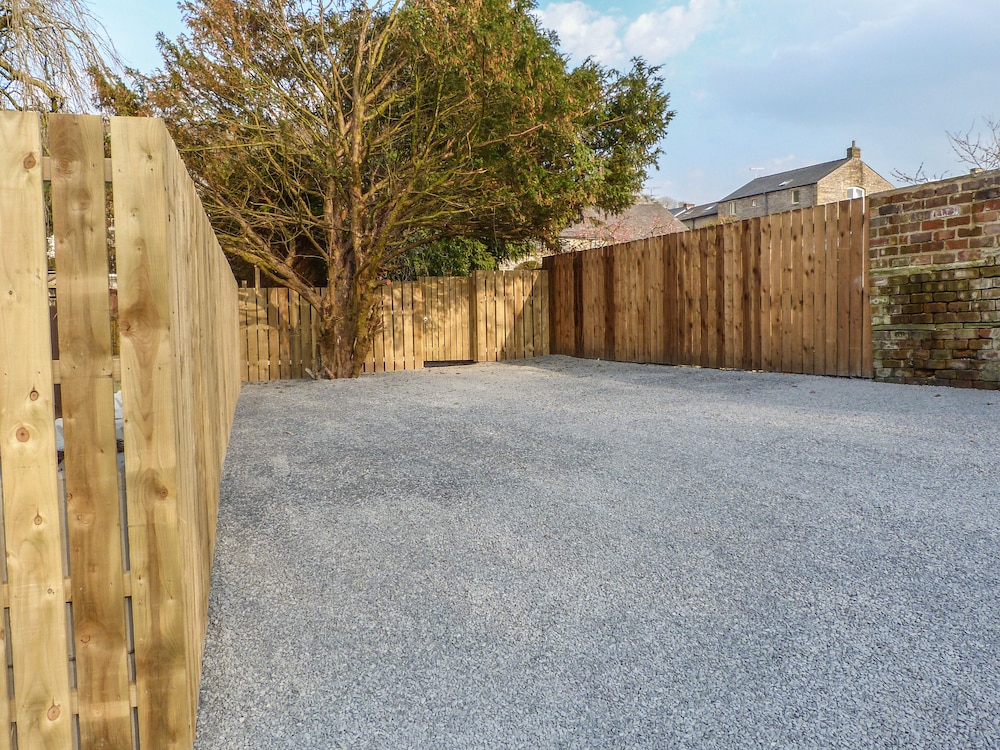 Whitefriars Lodge view 2