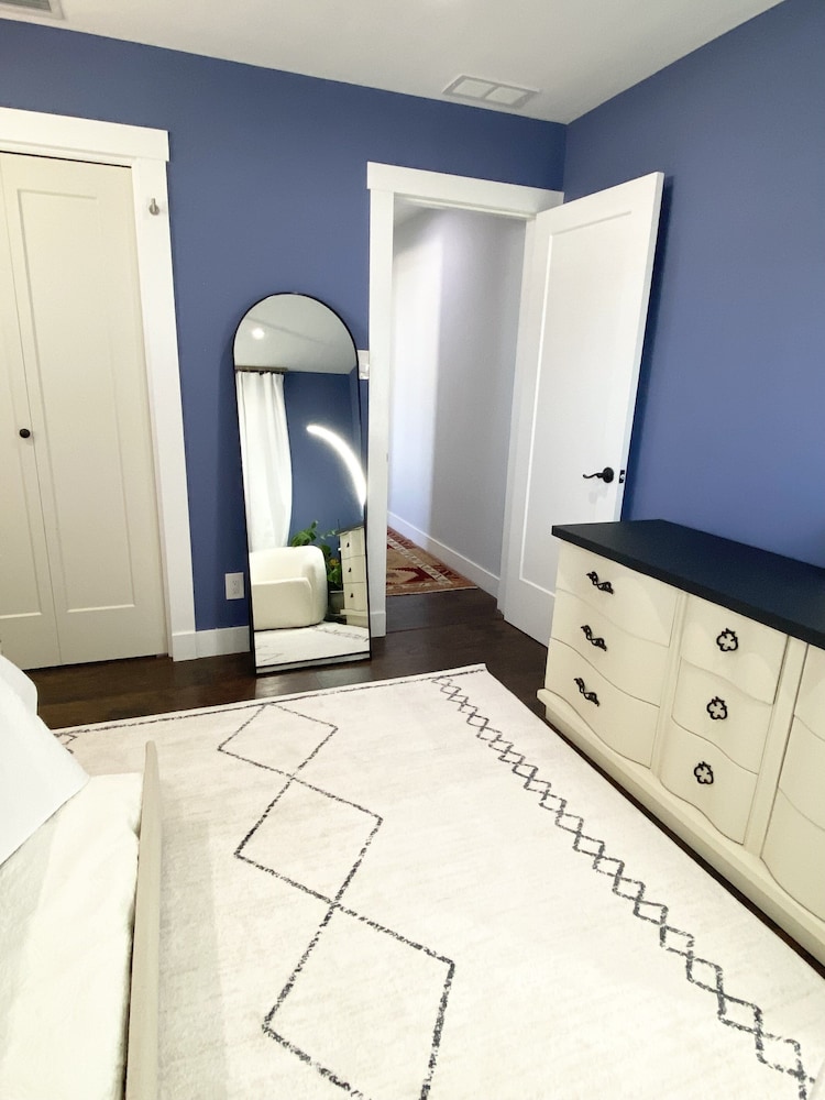 Uptown French Haven 3 Bedroom Residence