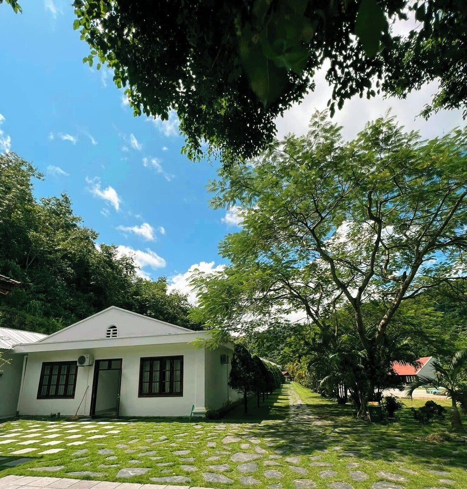 Khu du lich khoang nong UVA