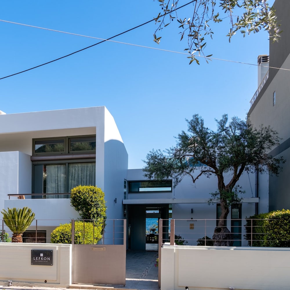 Lefkon Villa With Pool by the Sea - N Peloponnese