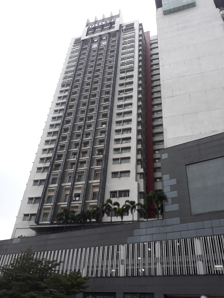 Luxury Service Suite At Taragon KL