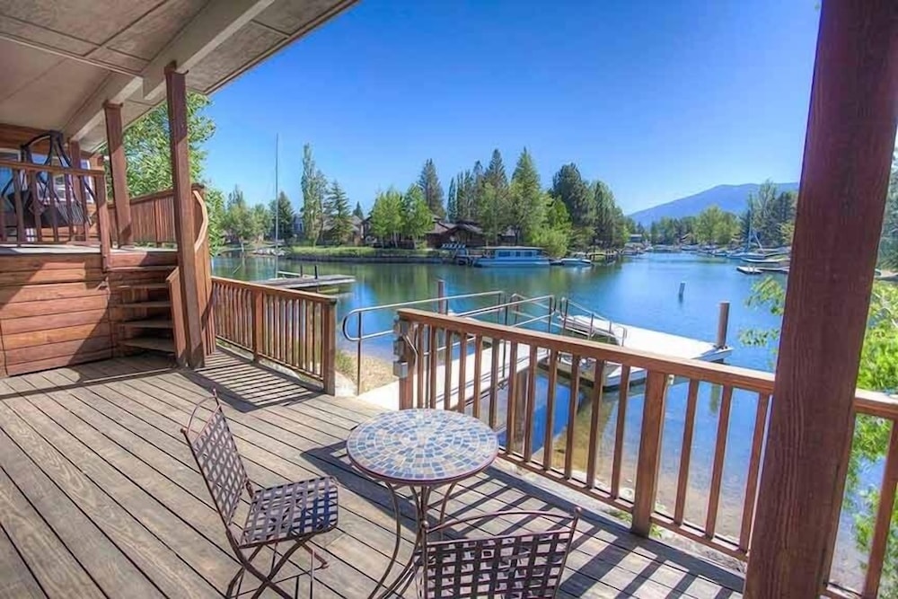 569 Lucerne 4 Bedroom Home by RedAwning