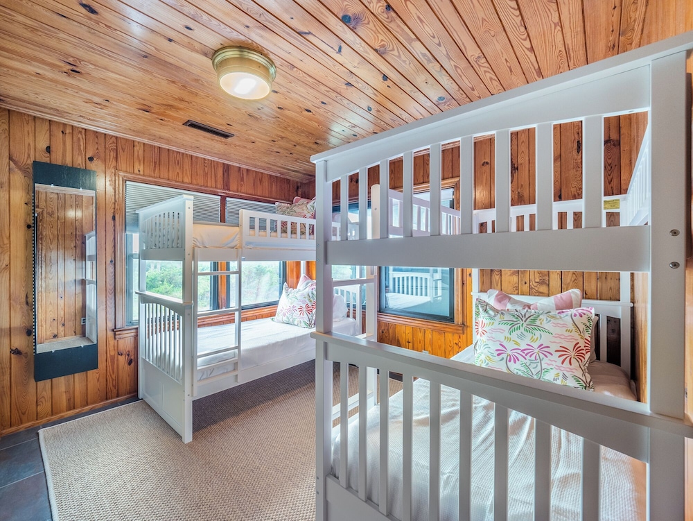 Sea Strapped by Topsail Realty