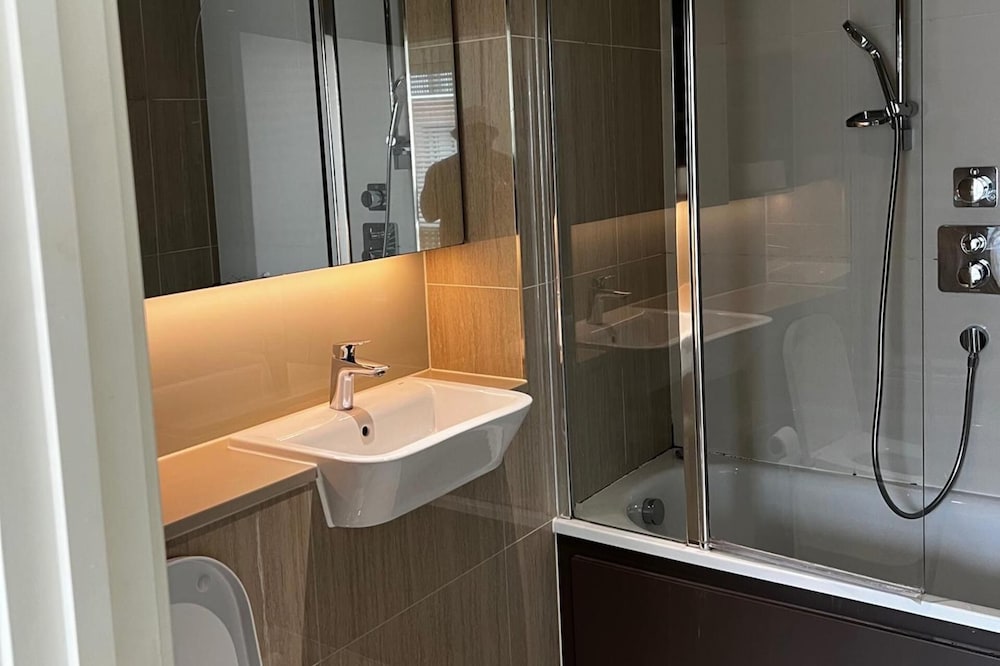 Luxury 2 Bed In Royal Arsenal, Family Ok, Balcony