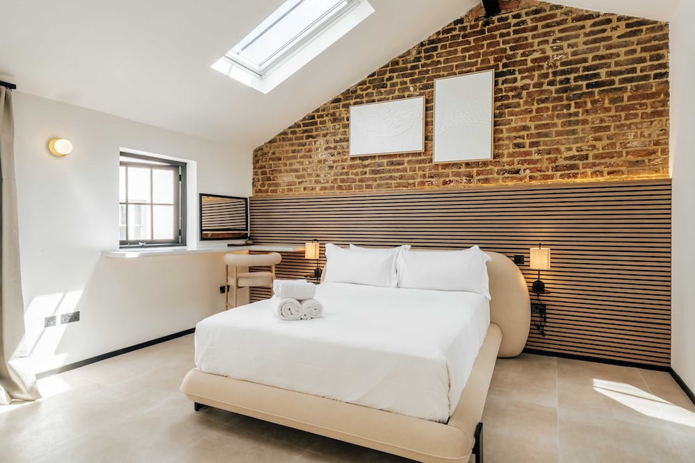 The Primrose Mews in Greater London