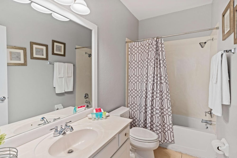 Vista Cay Swanky