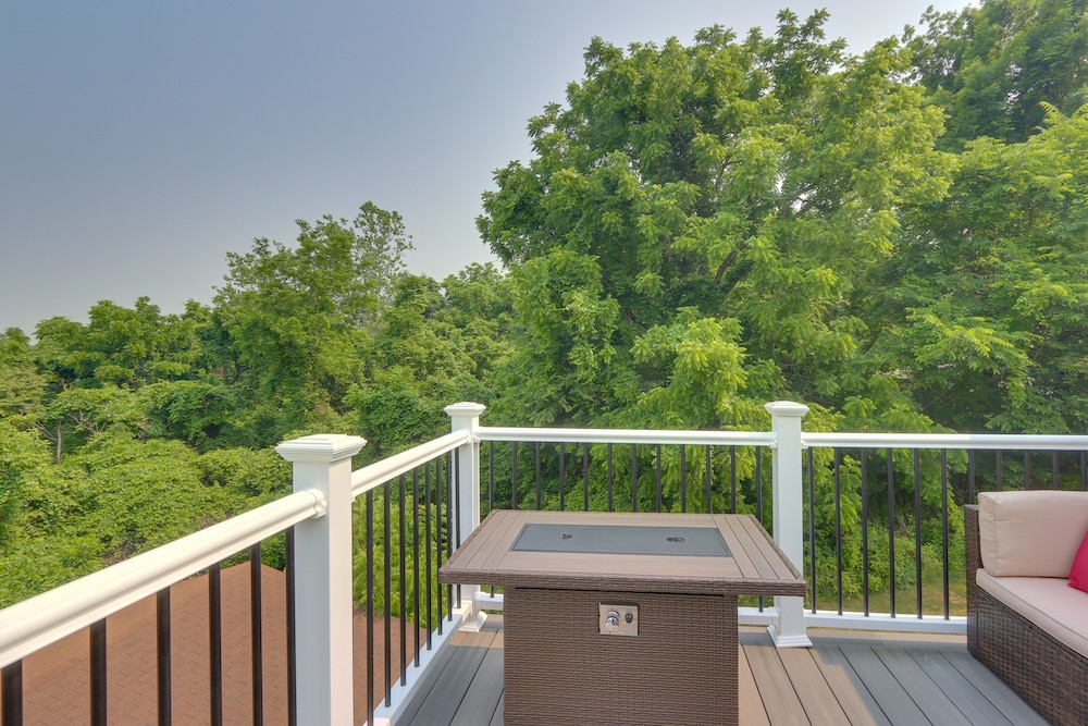 Harpers Ferry Home w/ Private Pool Hot Tub! - Property Image 7