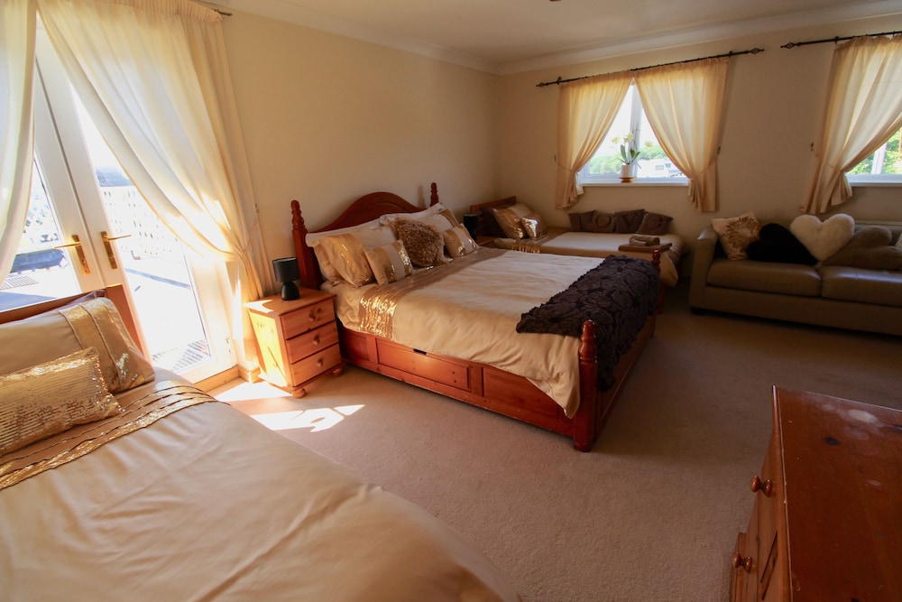 Bunny Meadows Farmhouse view 4