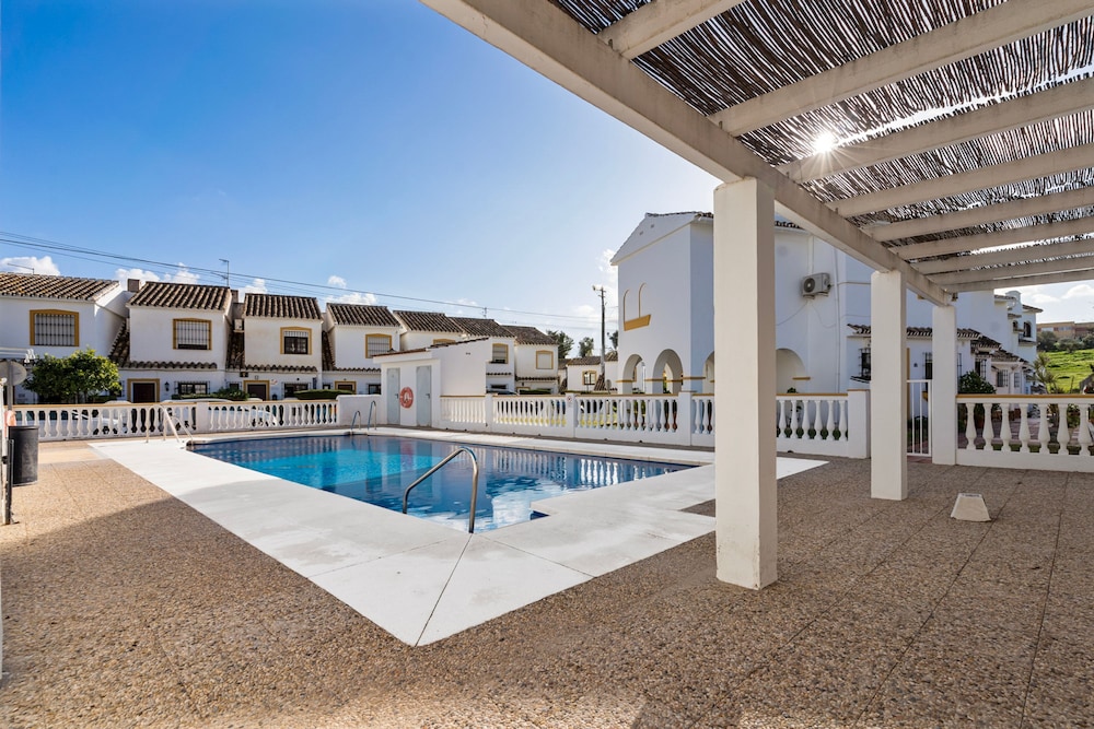 La Campana Apartment With Pool - Ref 60
