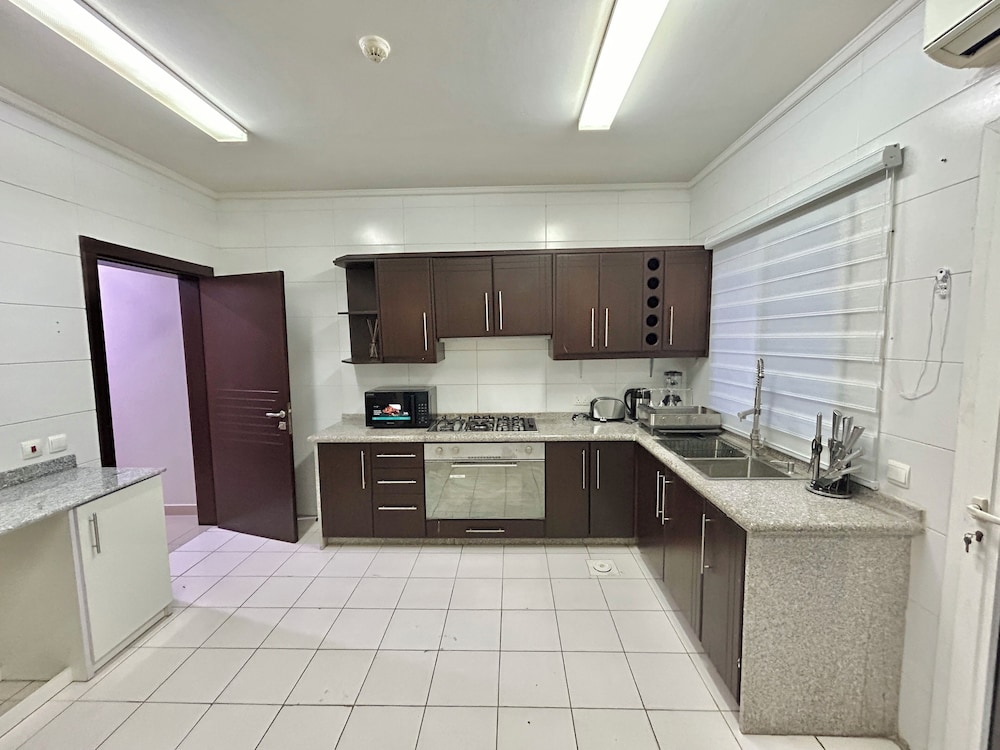 George Residence Banana Island Rd Ikoyi