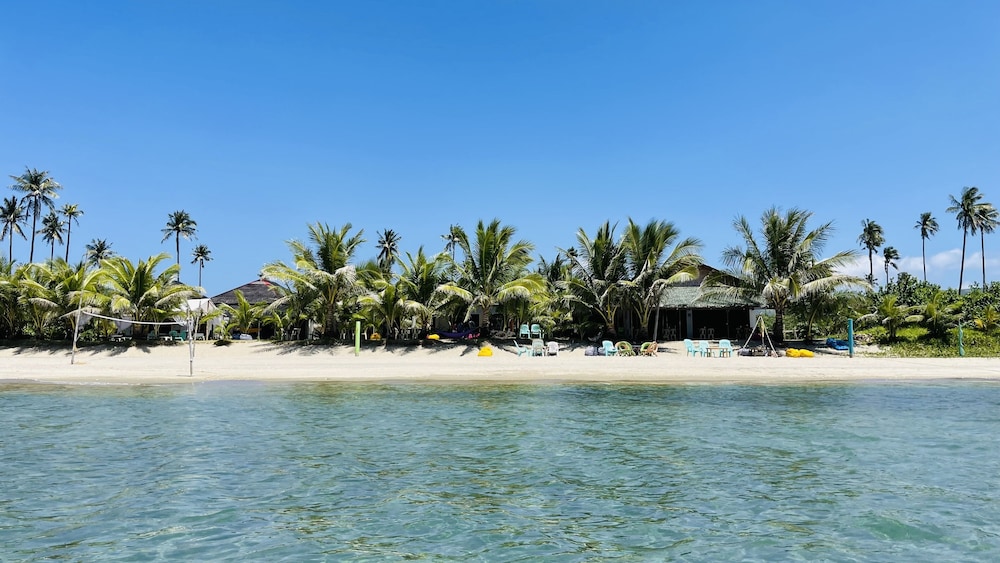 Footprints Beach Resort 112