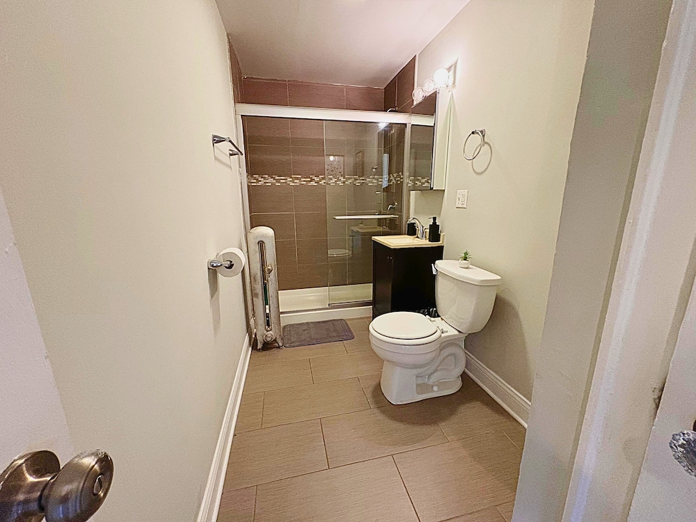 Furnished 1BR - Woodlawn 2W