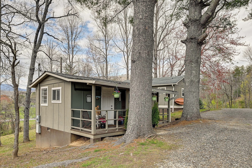 Fireside Relaxation: Pet-friendly Whittier Getaway view 5