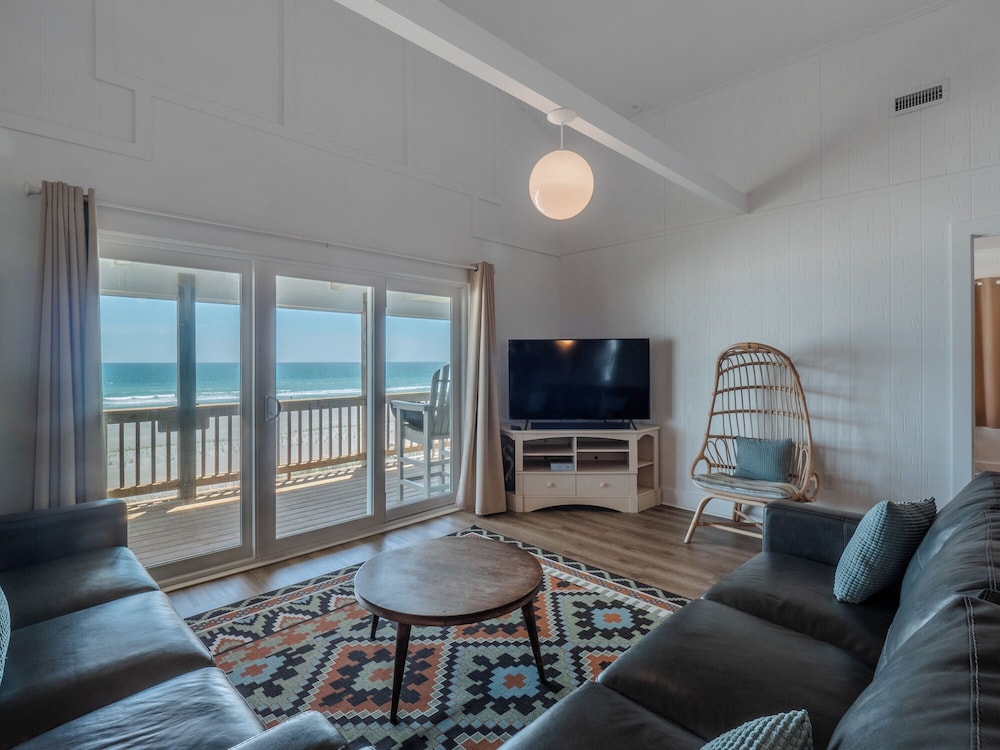 Walking on Sunshine by Topsail Realty